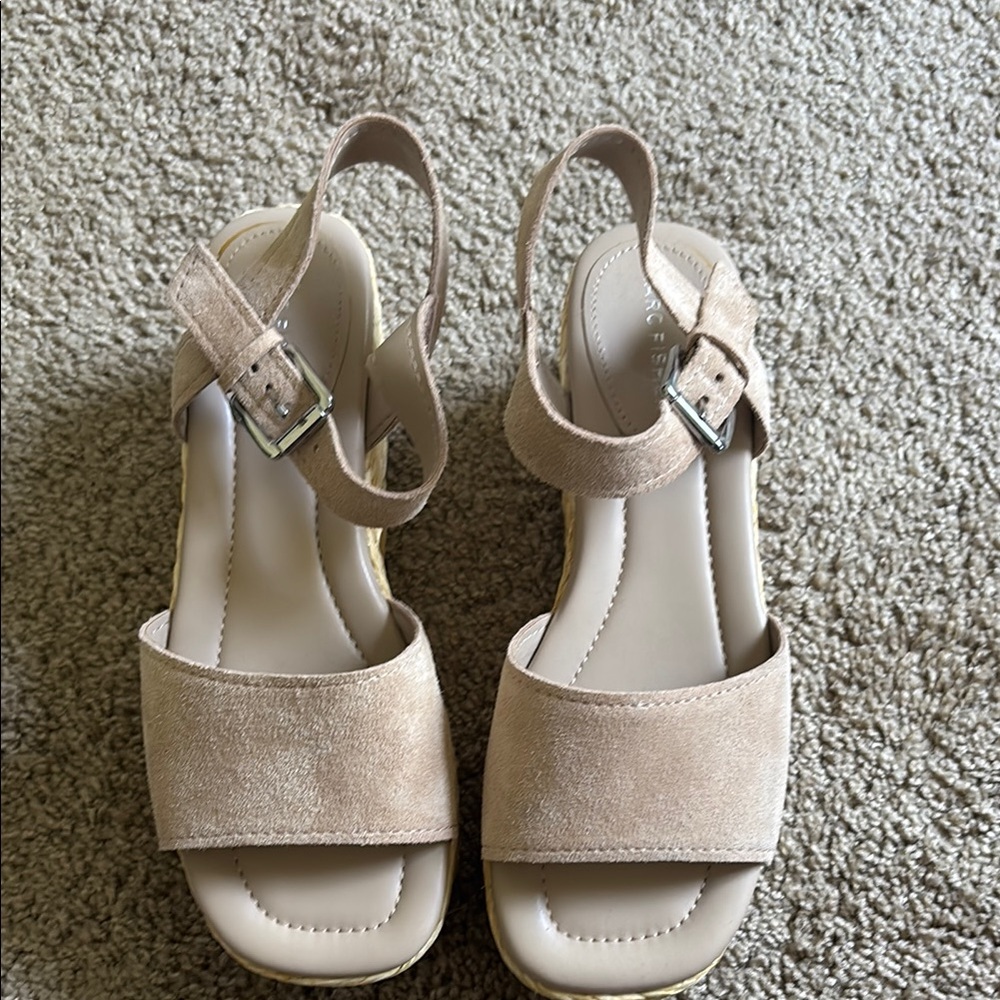Marc Fisher Beige Sandals- Size 8